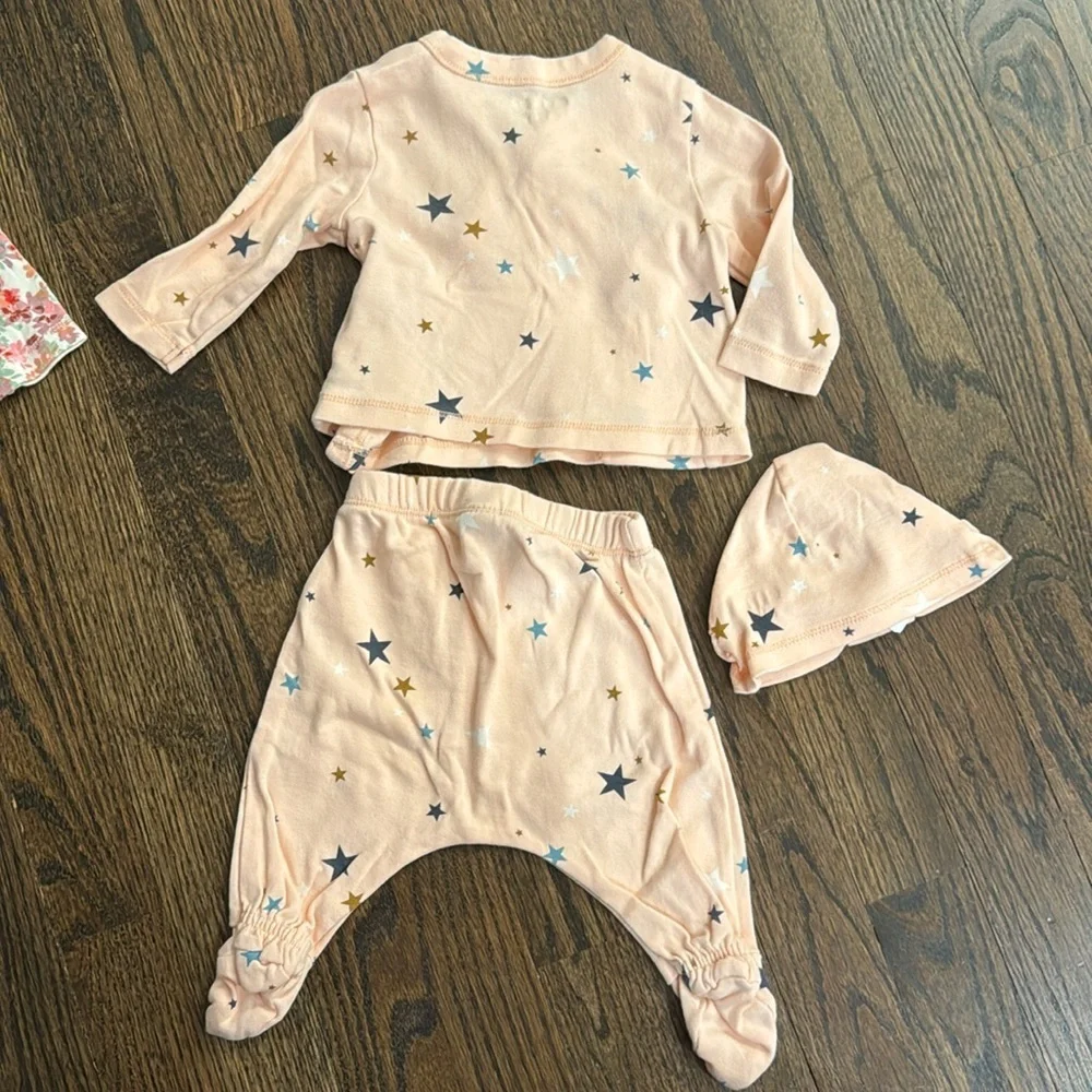 0-3 Month Baby Girl Bundle Neutral Floral Clothing Lot 3 Outfits old navy
